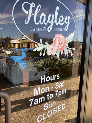 Hayley Cakes and Cookies by null