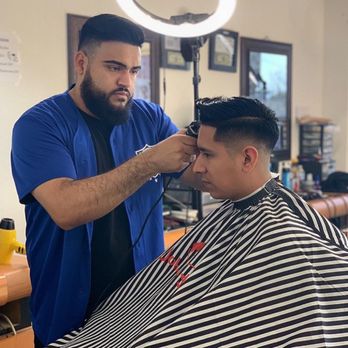 Elite Barber Studio - Combover action - Barbers Near Me - Jurupa Valley, California Elite Barber Studio - Combover action - Barbers Near Me - Jurupa Valley, California