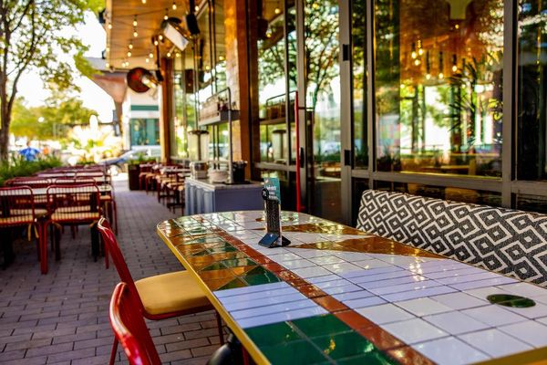 Nando's PERi-PERi by null