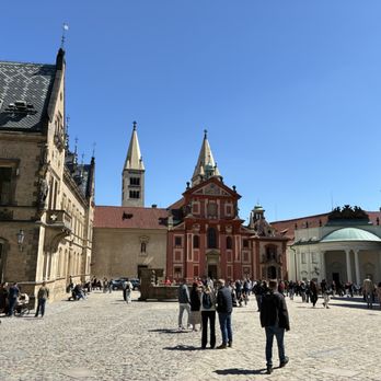 Pražský hrad - Center Courtyard - Landmarks & Historical Buildings Near Me - Prague, Puerto Rico