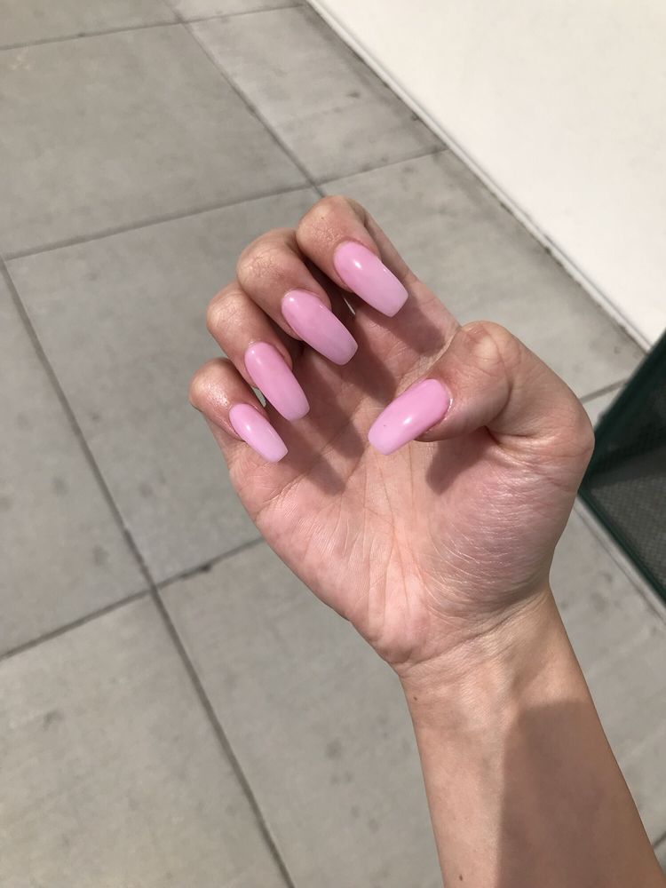 Golden Nails & Hair Salon Logo