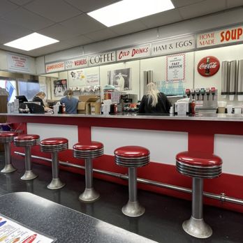 Ernie's Texas Lunch - Seating - Diners Near Me - Gettysburg, Pennsylvania