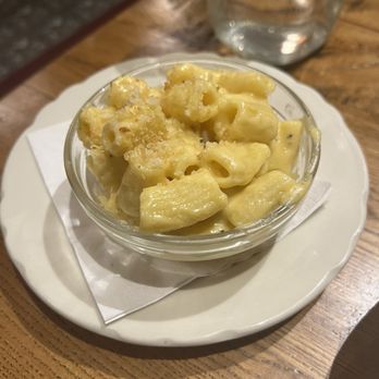 Founding Farmers Tysons - Baked Macaroni - New American Near Me - Tysons, Virginia Founding Farmers Tysons - Baked Macaroni - New American Near Me - Tysons, Virginia