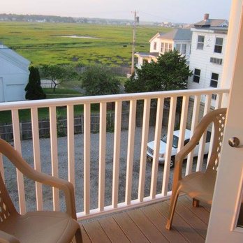Atlantic Breeze Suites - Hotels Near Me - Hampton, New Hampshire