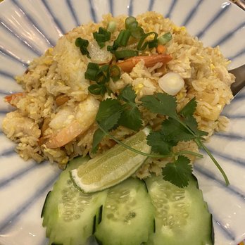 Pintoh Thai - Fried rice with pineapple - Thai Near Me - Oakland, California Pintoh Thai - Fried rice with pineapple - Thai Near Me - Oakland, California