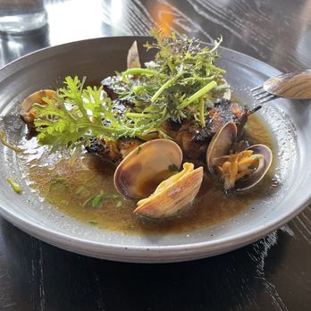 Maxwells Trading - New American Near Me - Chicago, Illinois
