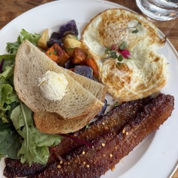 Lapisara Eatery - Lapisara's Classic - Breakfast & Brunch Near Me - San Francisco, California Lapisara Eatery - Lapisara's Classic - Breakfast & Brunch Near Me - San Francisco, California