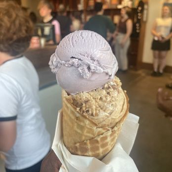 Salt & Straw - Honey Lavender & peanut butter brittle - Ice Cream & Frozen Yogurt Near Me - Portland, Oregon Salt & Straw - Honey Lavender & peanut butter brittle - Ice Cream & Frozen Yogurt Near Me - Portland, Oregon