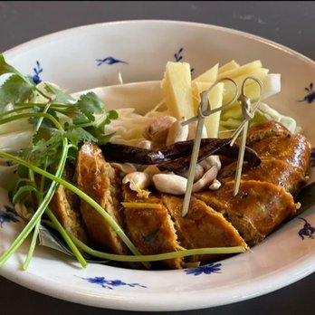 Pineapple Thai - Thai Near Me - Cupertino, California