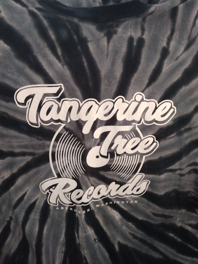 THE TANGERINE TREE 2301 Simpson Ave, Aberdeen, Washington Vinyl