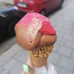 Vidoni - Ur lecker... Himbeere Veilchen und dunkle schoki... Beides vegan