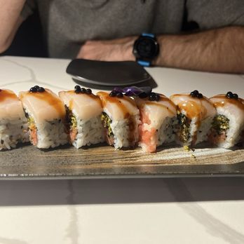 Oasis The Listening Bar - Crunchy spicy wasabi infused tempura flakes in this bad boy!!!!!!!! Get in my belly! - Bars Near Me - Arlington, Virginia