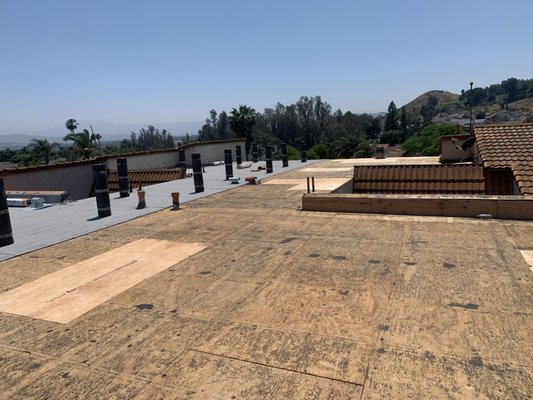 Torres Pro Roofing Logo