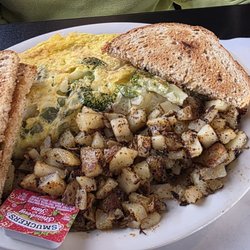 Donna's Cafe - Veggie with great potatoes