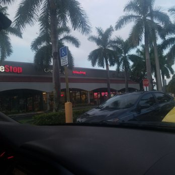 Golden Krust Caribbean Restaurant - Caribbean Near Me - Hollywood, Florida