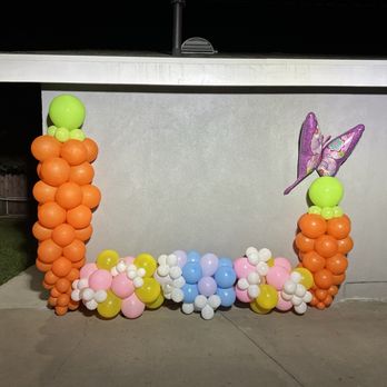 Leslie's Balloons Arch Creations - Easter Backdrop - Balloon Services Near Me