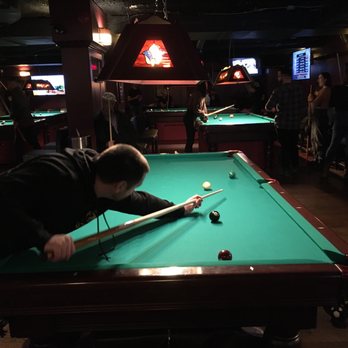 MacLaren's On Elgin - a man playing pool - Pool Halls Near Me - Ottawa, Ontario MacLaren's On Elgin - a man playing pool - Pool Halls Near Me - Ottawa, Ontario