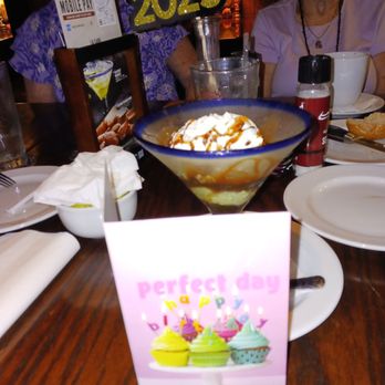 LongHorn Steakhouse - Surprise complimentary birthday dessert - American Near Me - Sanford, Florida LongHorn Steakhouse - Surprise complimentary birthday dessert - American Near Me - Sanford, Florida