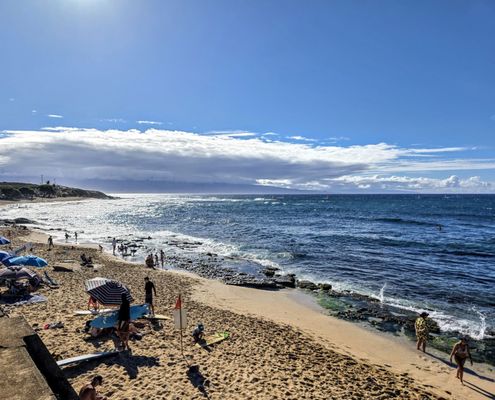 Ho'okipa Beach Park by null