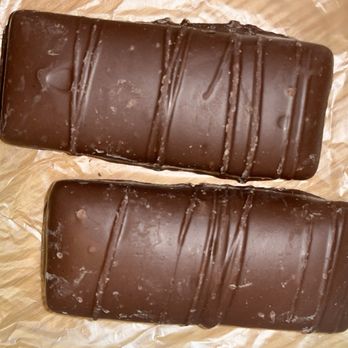 Kilwins Ice Cream - Chocolate - Fudge - Ice Cream & Frozen Yogurt Near Me - Holland, Michigan Kilwins Ice Cream - Chocolate - Fudge - Ice Cream & Frozen Yogurt Near Me - Holland, Michigan