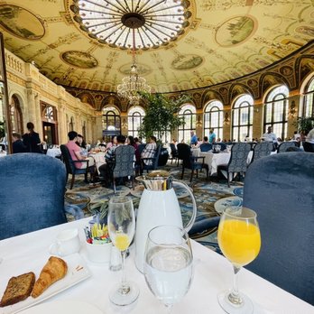 The Circle at The Breakers - the dining room - Breakfast & Brunch Near Me - Palm Beach, Florida The Circle at The Breakers - the dining room - Breakfast & Brunch Near Me - Palm Beach, Florida
