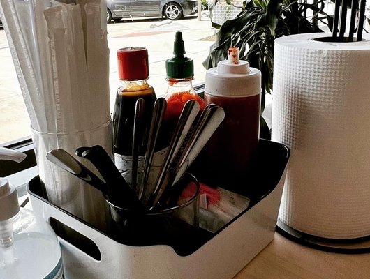 Broth & Basil by null