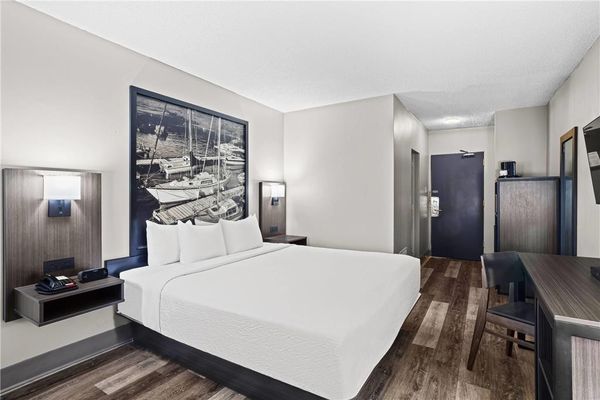 Super 8 by Wyndham Thunder Bay by null