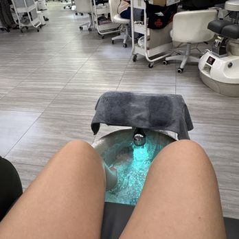 Nails On Nails & Spa - Left me unattended and lady doesn't do the pedicure right - Nail Salons Near Me - Whittier, California