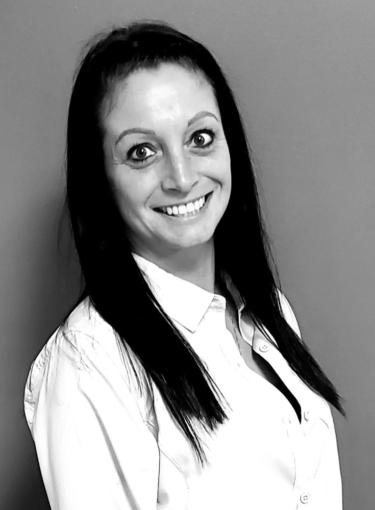 CHRISTY BUKERTHE BRAND REAL ESTATE 5400 Gateway Ctr, Mundy Twp