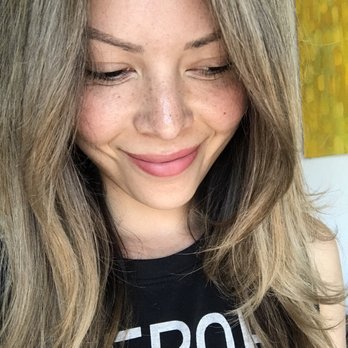 Krimson Hair Studio - A quick pick me up "toner" sesh with Krista! I love my hair color and get tons of compliments on it. It's super low maintenance! - Hair Salons Near Me - Burbank, California Krimson Hair Studio - A quick pick me up "toner" sesh with Krista! I love my hair color and get tons of compliments on it. It's super low maintenance! - Hair Salons Near Me - Burbank, California