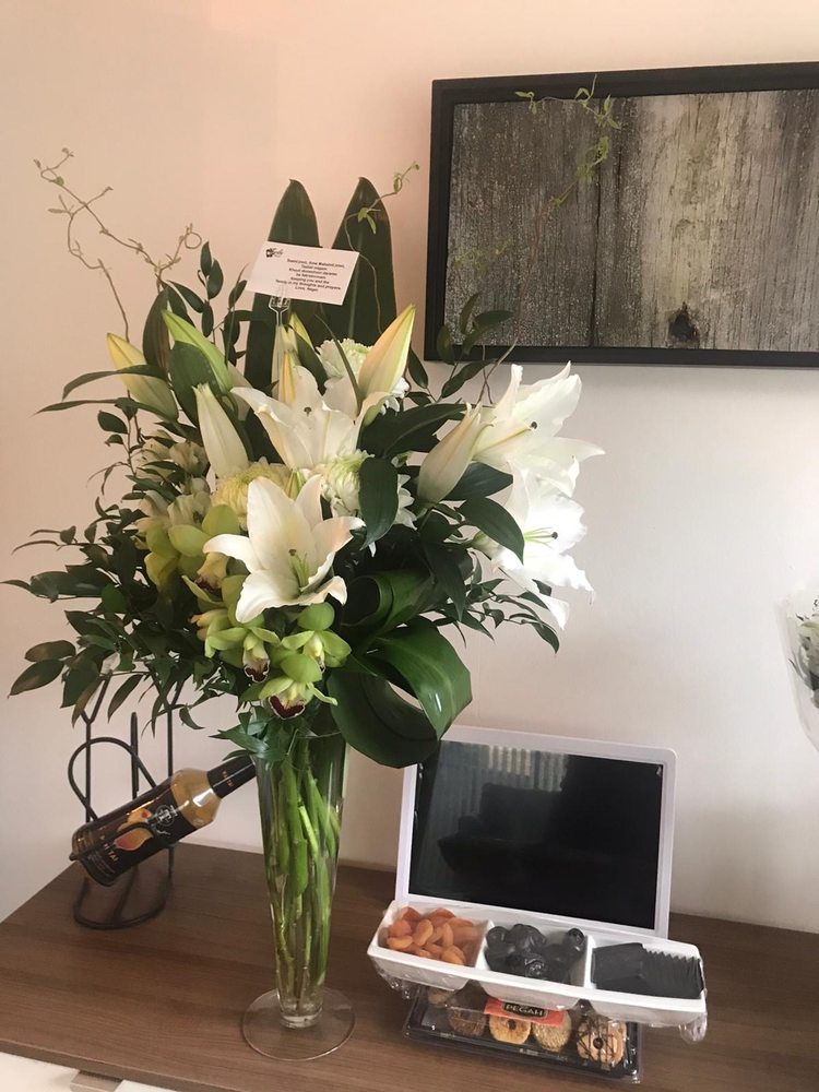 TOOKA FLORIST Updated October 2024 117 Photos & 16 Reviews 120 E