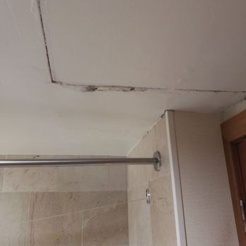 Humphreys Half Moon Inn - Black mold in the rooms - San Diego, CA