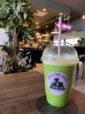 JOE & THE JUICE by null