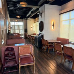 Archi's Thai Cafe - Big seating area