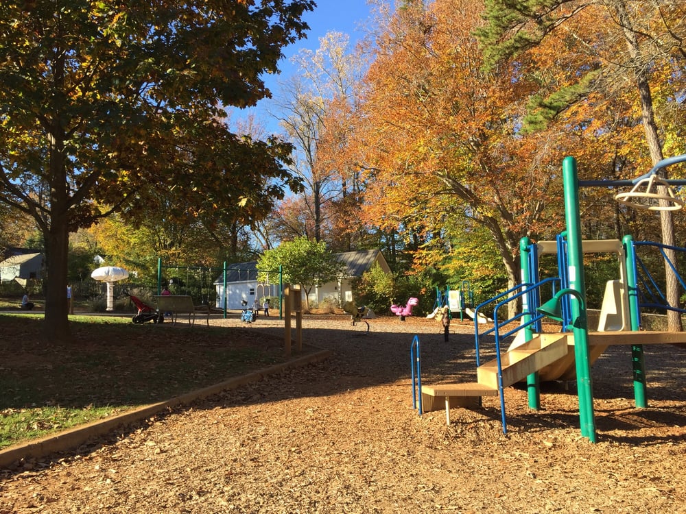 GREENLEAF PARK Updated September 2024 14 Photos 1400 Greenleaf Ln