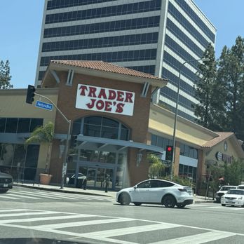 Trader Joe's - Grocery Near Me - Woodland Hills, California