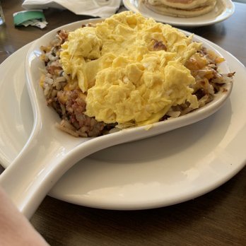 Chipy Cafe - Corned Beef Hash Skillet Bowl - Breakfast & Brunch Near Me - Lincolnshire, Illinois Chipy Cafe - Corned Beef Hash Skillet Bowl - Breakfast & Brunch Near Me - Lincolnshire, Illinois