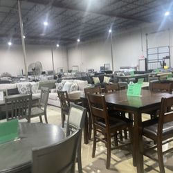 Big Dan's Furniture & Mattress - Show room
