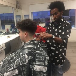 Zee Barber Shop