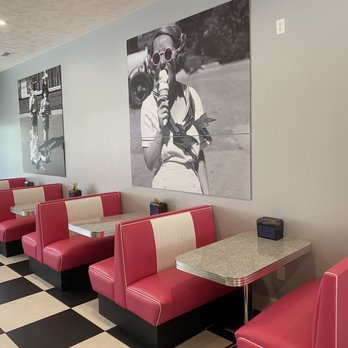 Shakey Grounds - a black and white picture of a baseball player - Coffee & Tea Near Me - Tabor, Iowa Shakey Grounds - a black and white picture of a baseball player - Coffee & Tea Near Me - Tabor, Iowa