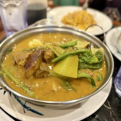 Mami King Restaurant - Kare kare