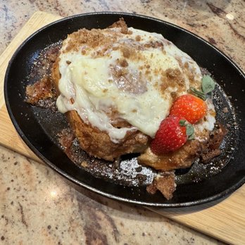 Rivertown Bistro - Cinnamon roll - New American Near Me - Conway, South Carolina Rivertown Bistro - Cinnamon roll - New American Near Me - Conway, South Carolina