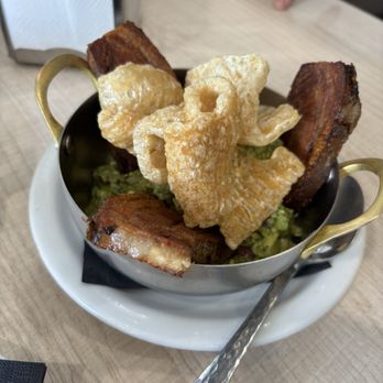 Black Pork - Guacamole con puerco. - Smokehouse Near Me - Long Beach , California