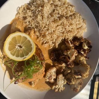 Caroline’s Tavern - Salmon Oscar - New American Near Me - Woodbridge, New Jersey