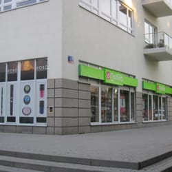 Centrum Handlowo Usługowe Przy Agorze 17 - Widok od strony przystanku autobusowego