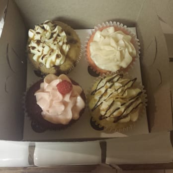 The Cupcake Store - Rootbeer float, strawberry, raspberry red velvet and bananas foster - Desserts Near Me - Santee, California The Cupcake Store - Rootbeer float, strawberry, raspberry red velvet and bananas foster - Desserts Near Me - Santee, California