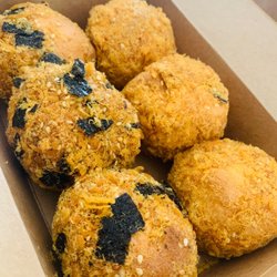Si Fu Bao Pastry - $22.50 for 6pcs #1 and #2