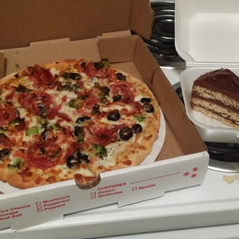 Engine 6 Pizza Co - GF- Bacon, Garlic, Olives, Broccoli, White pizza :D with GF- Nut Torte :D Amazing!! - Italian Near Me - Norwich, Connecticut