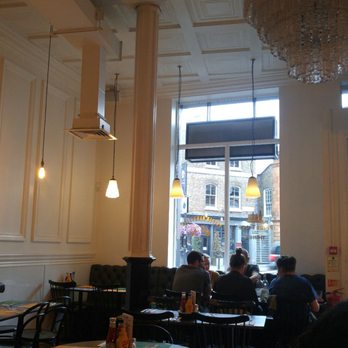 Byron - Interior. - British Near Me - London, XGL