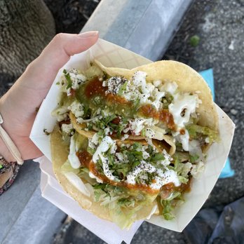 El Rincon Oaxaqueño - 1 steak, 1 adobo pork with the works; 5/5 stars; $3 each - Food Trucks Near Me - Pittsburgh, Pennsylvania